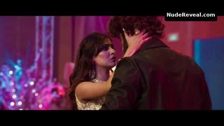 KARISHMA SHARMA nude in Ek Villain Returns