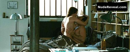 ANA GIRARDOT nude in Amities sinceres