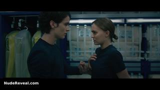 LILY-ROSE DEPP nude in Voyagers
