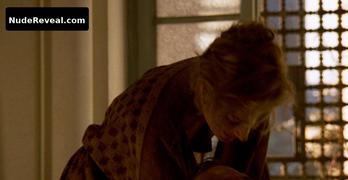 KRISTIN SCOTT THOMAS nude in The English Patient