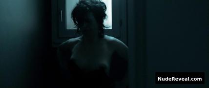 JULIETTE BINOCHE nude in Elles