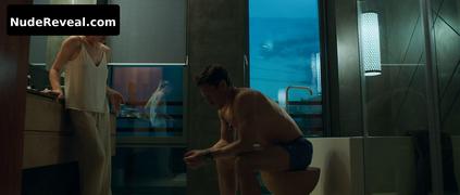 OKSANA AKINSHINA nude in Besprintsipnyye