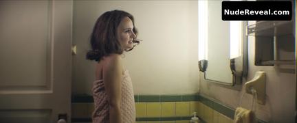 NATALIE PORTMAN nude in Lady in the Lake