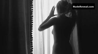 ISILD LE BESCO nude in A tout de suite
