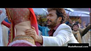 TAMANNA BHATIA nude in Siruthai