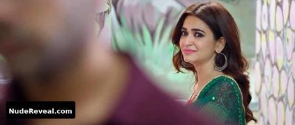 KRITI KHARBANDA nude in Shaadi Mein Zaroor Aana