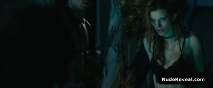 BELLA THORNE nude in Ride