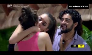 DANIK MICHELL nude in Acapulco Shore