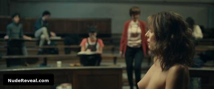 KARIN VIARD nude in Maria Reve