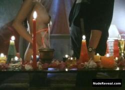 GWEN GARCI nude in Masamang ugat