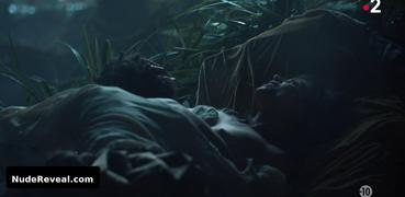 LIZZIE BROCHERE nude in Filles Du Feu
