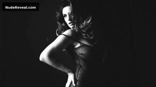 KELLY BROOK nude in Kelly Brook - 2015 Calendar Behind the Scenes