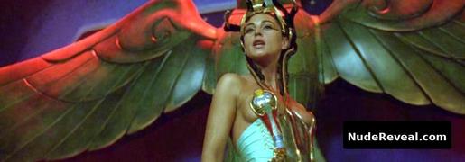 MONICA BELLUCCI nude in Asterix & Obelix: Mission Cleopatre