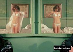 EDWIGE FENECH nude in La soldatessa alle grandi manovre