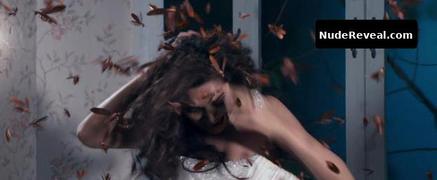 ESHA GUPTA nude in Raaz 3: The Third Dimension