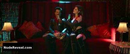ELNAAZ NOROUZI nude in Jugjugg Jeeyo