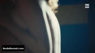 VALENTINA BELLE nude in Volevo Fare La Rockstar