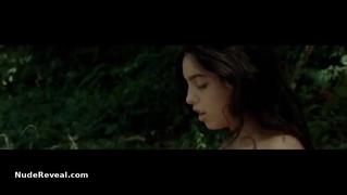 HAFSIA HERZI nude in Le Roi De Levasion