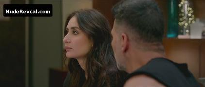 KAREENA KAPOOR nude in Good Newwz