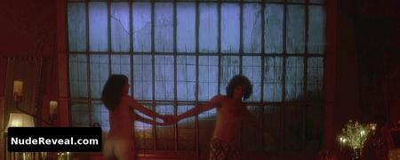 KATHLEEN QUINLAN nude in The Doors
