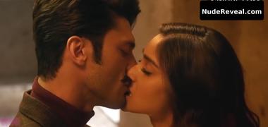 ILEANA DCRUZ nude in Baadshaho