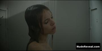 MANON AZEM nude in Prise Au Piege
