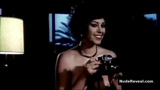 LINA ROMAY nude in La Chica De Las Bragas Transparentes