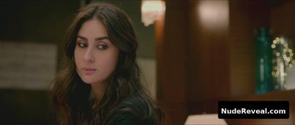KAREENA KAPOOR nude in Good Newwz