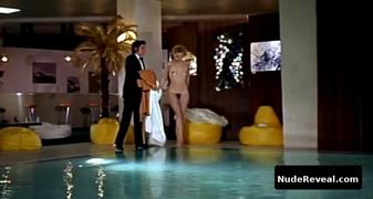 SYLVIA KRISTEL nude in Un Linceul N