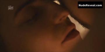 ANTJE TRAUE nude in Am Anschlag Die Macht Der Krankung