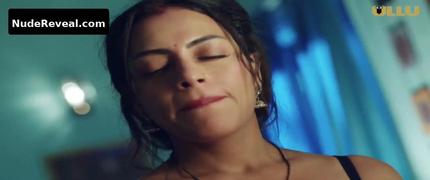 NOOR MALABIKA nude in Palang Tod (siskiyaan)