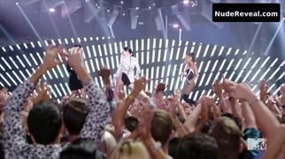 JESSIE J nude in MTV Video Music Awards