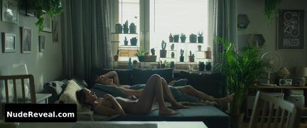 JULIA WIENIAWA-NARKIEWICZ nude in Nieobliczalna