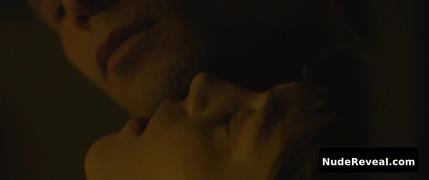 ROXANE MESQUIDA nude in Meduse