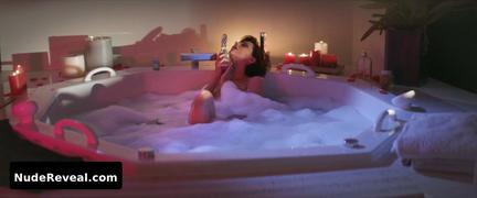 MACARENA GOMEZ nude in Vibriciones