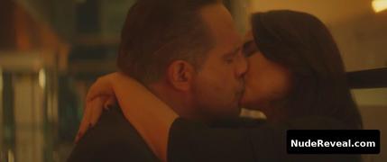 ADRIANA LOUVIER nude in Dos Mas Dos