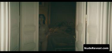 DOMINIQUE DEVENPORT nude in Sisi