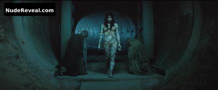 SOFIA BOUTELLA nude in The Mummy