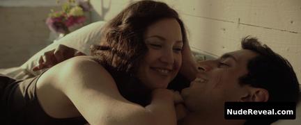 KATE HUDSON nude in The Reluctant Fundamentalist