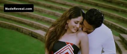 KAREENA KAPOOR nude in Fida