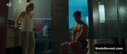 OKSANA AKINSHINA nude in Besprintsipnye