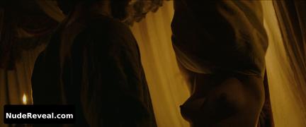 FLORENCE PUGH nude in Outlaw King
