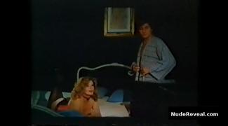 MARINA HEDMAN nude in Apprendiste Viziose