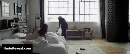 ROBIN WEIGERT nude in Concussion