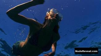 LAURA DERN nude in Enlightened