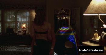 RENEE ZELLWEGER nude in Jerry Maguire