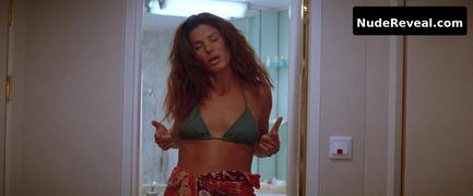 SANDRA BULLOCK nude in Speed 2: Cruise Control