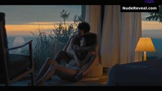 HANDE ERCEL nude in Chasing The Wind
