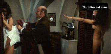 EDWIGE FENECH nude in Frau Wirtin hat auch eine Nichte