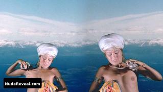 CATHERINE ZETA-JONES nude in Les 1001 nuits